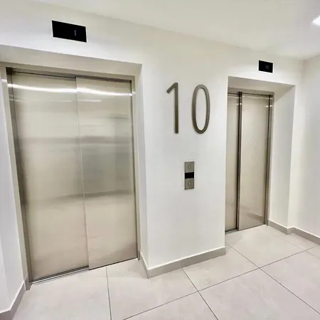 Bw Metropolitan Apartment