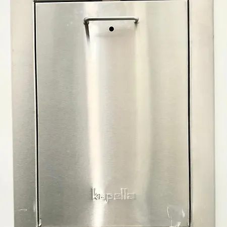 Apartment Bw Metropolitan